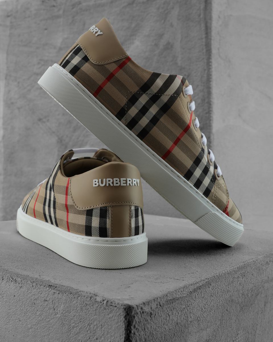 スニーカー Burberry SNEAKER (8049777 A7026) Burberry Vintage check sneakers for Women - Beige in Oman