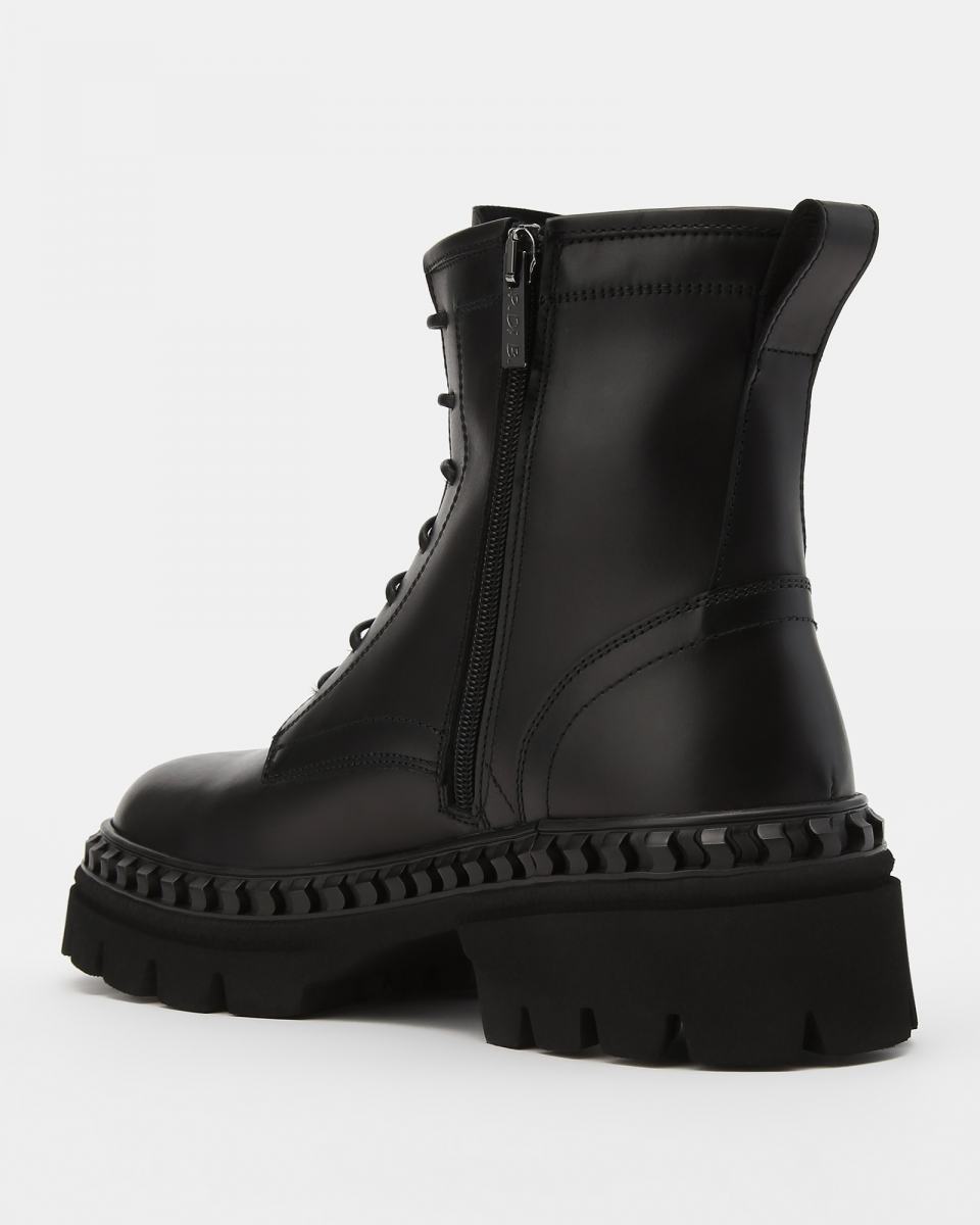 Boots Principe di Bologna 3