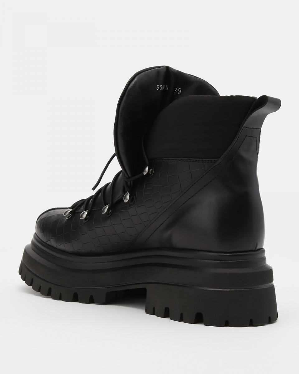 Boots Principe di Bologna 3