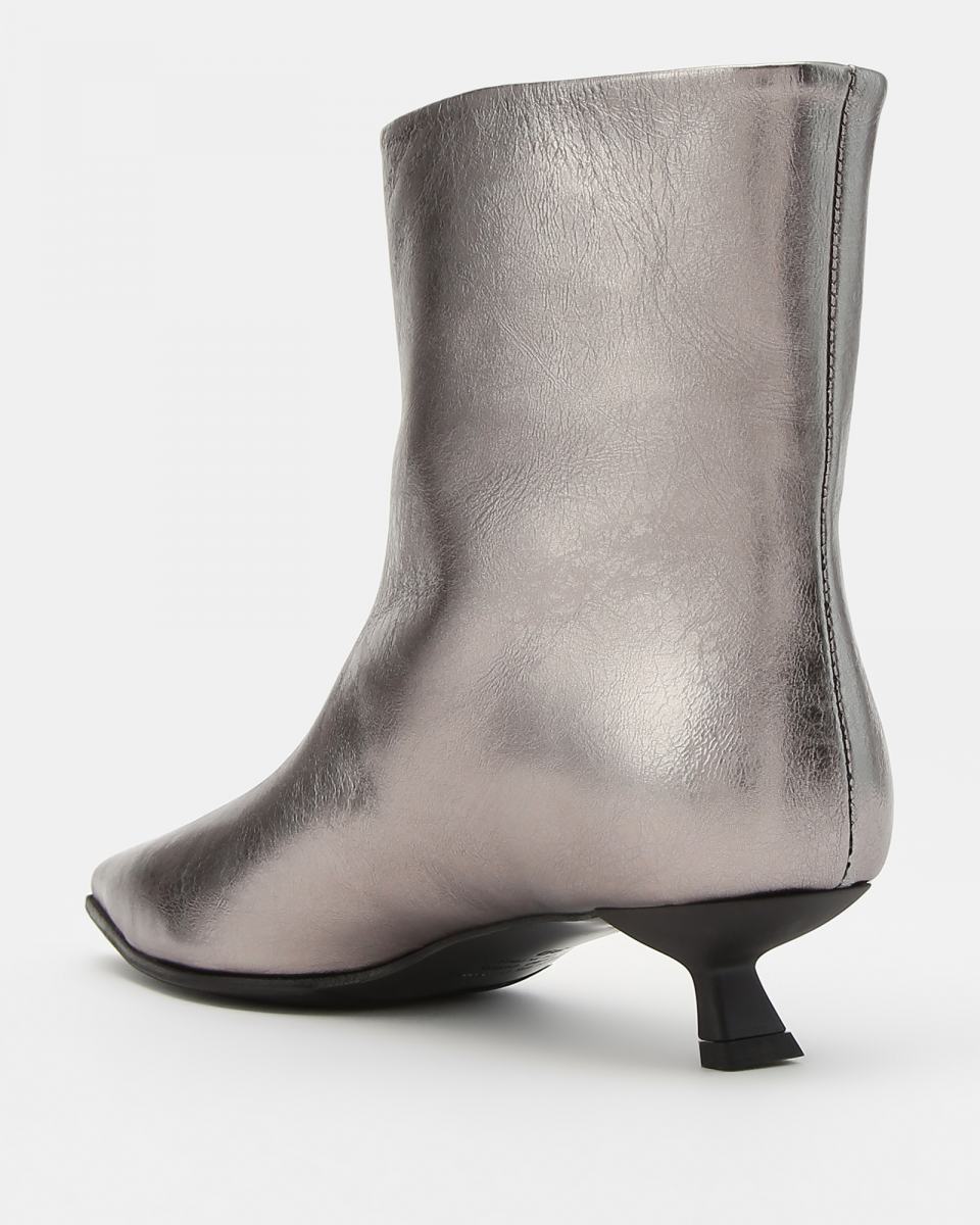 Boots Principe di Bologna 3
