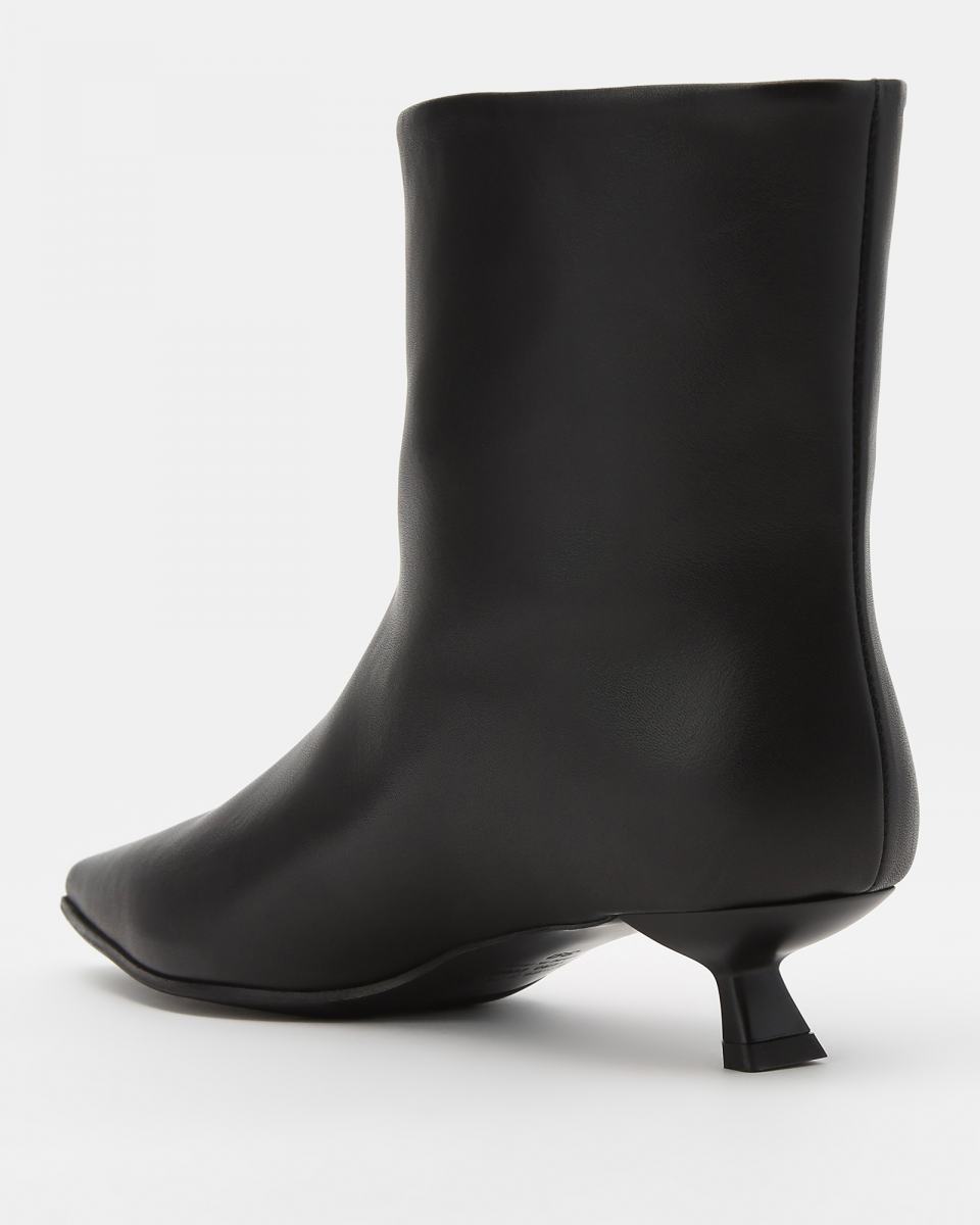 Boots Principe di Bologna 3