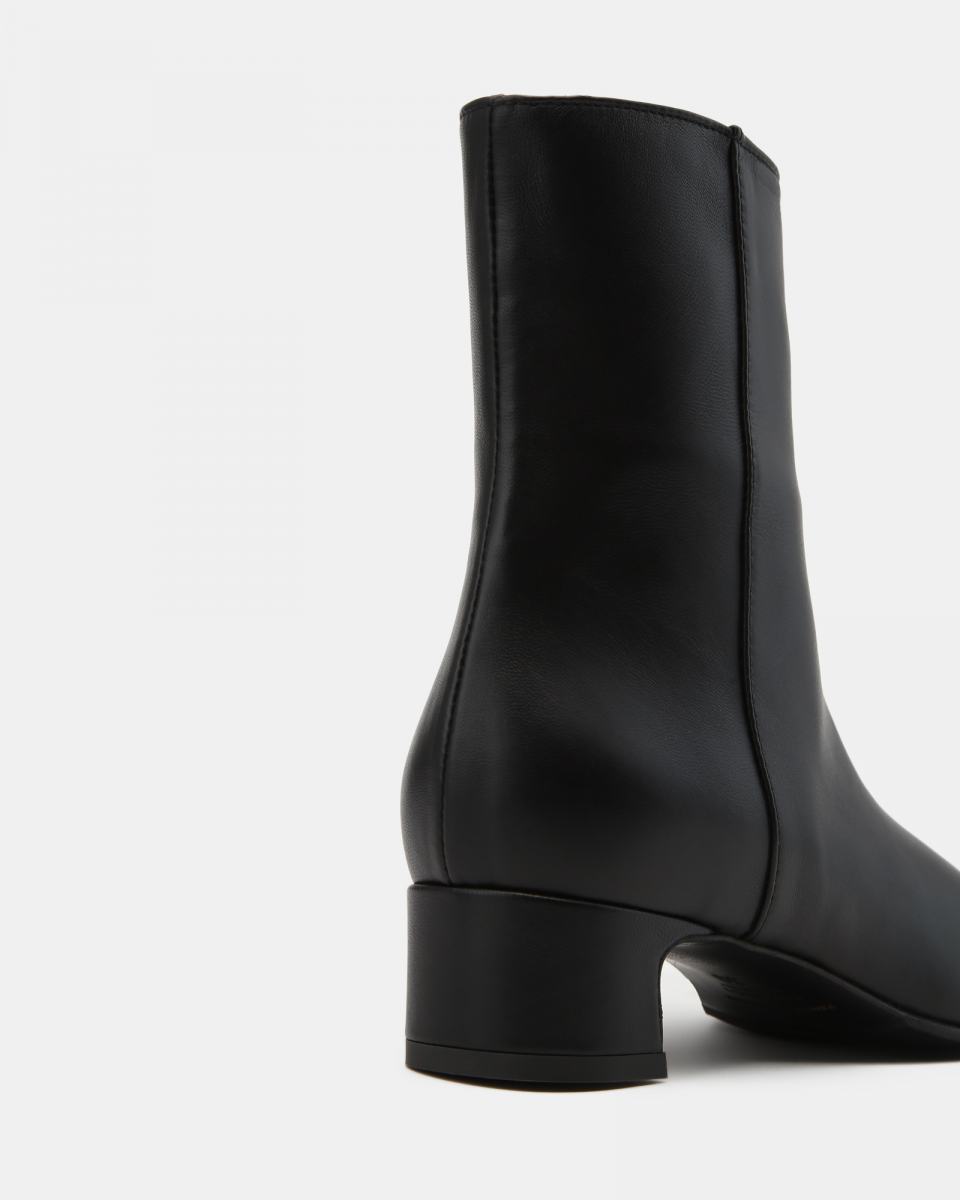 Boots Principe di Bologna 6