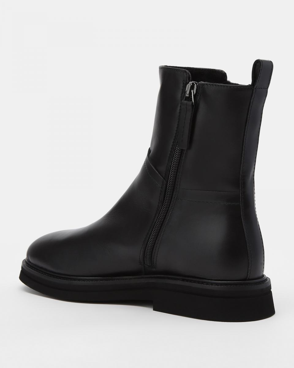 Boots Principe di Bologna 3
