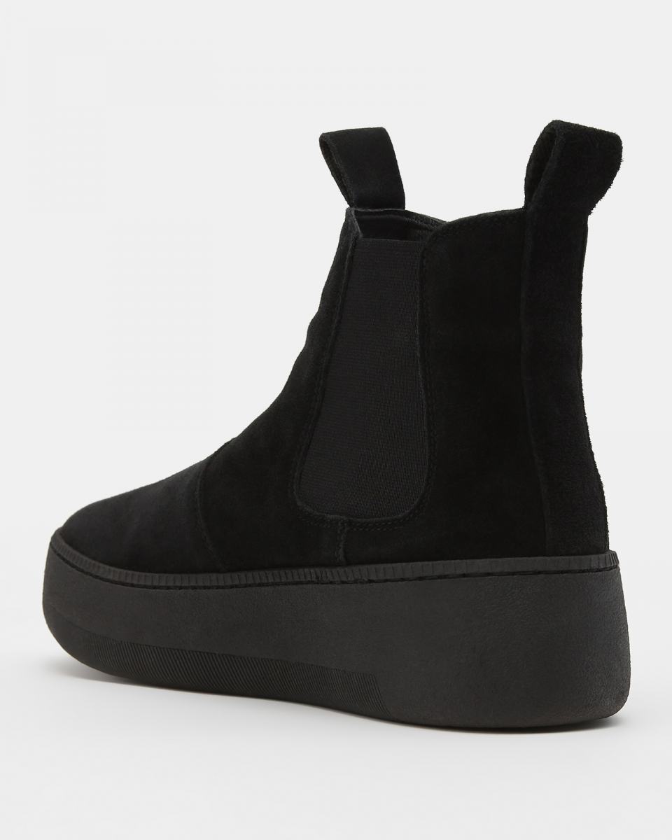 Boots Principe di Bologna 3