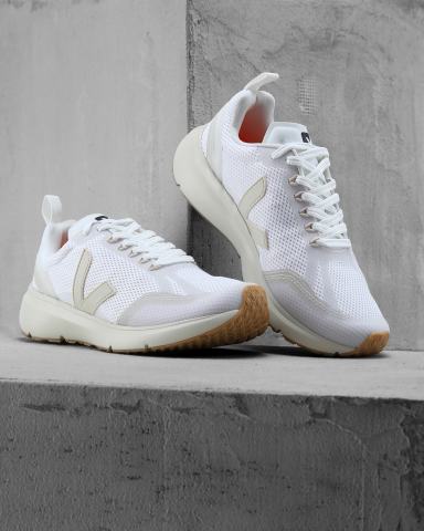 Кроссовки VEJA