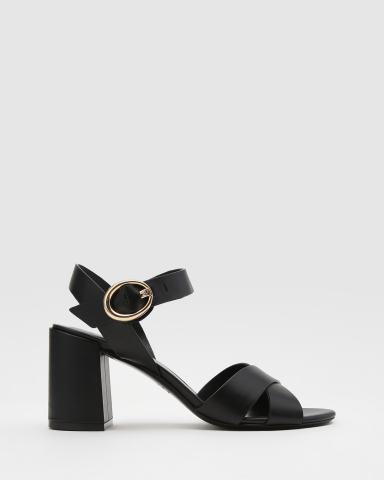 Босоножки Stuart Weitzman 77490₽