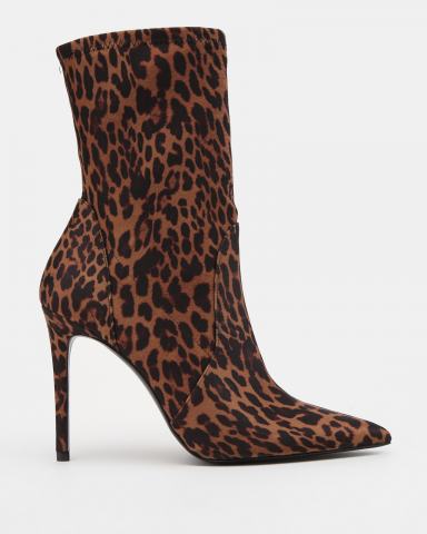 Ботинки Stuart Weitzman 49990₽