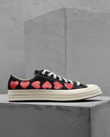 Кроссовки COMME DES GARCONS PLAY 24990₽