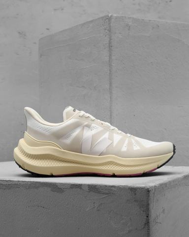 Кроссовки VEJA 33990₽