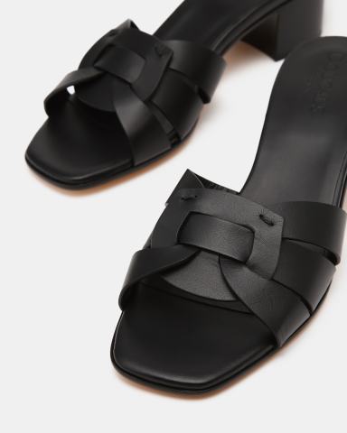 Босоножки Doucal’s